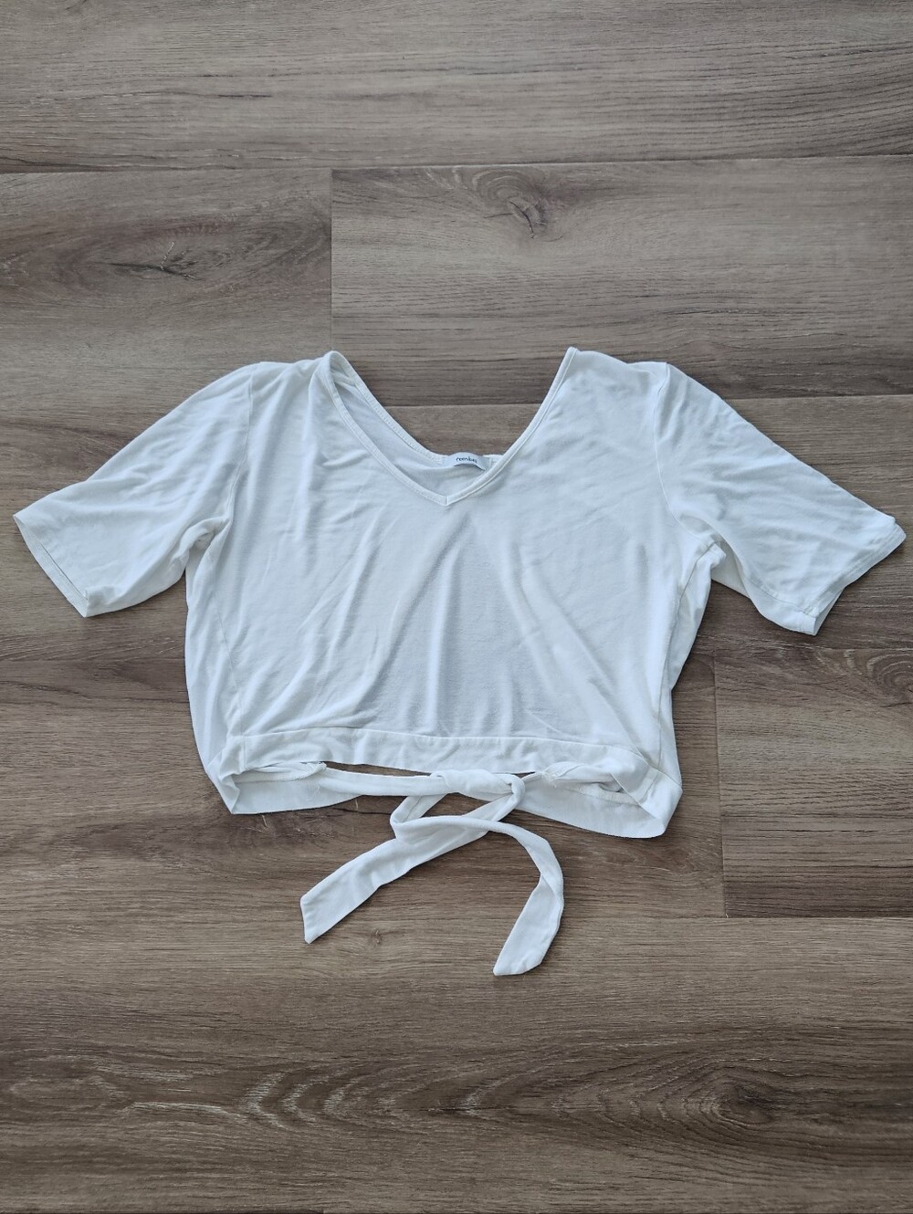 Teenbell White Cropped Tie-Back V-Neck Top Size XL